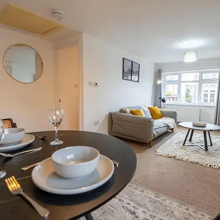 Apartment Short Stays Redland Free Parking!